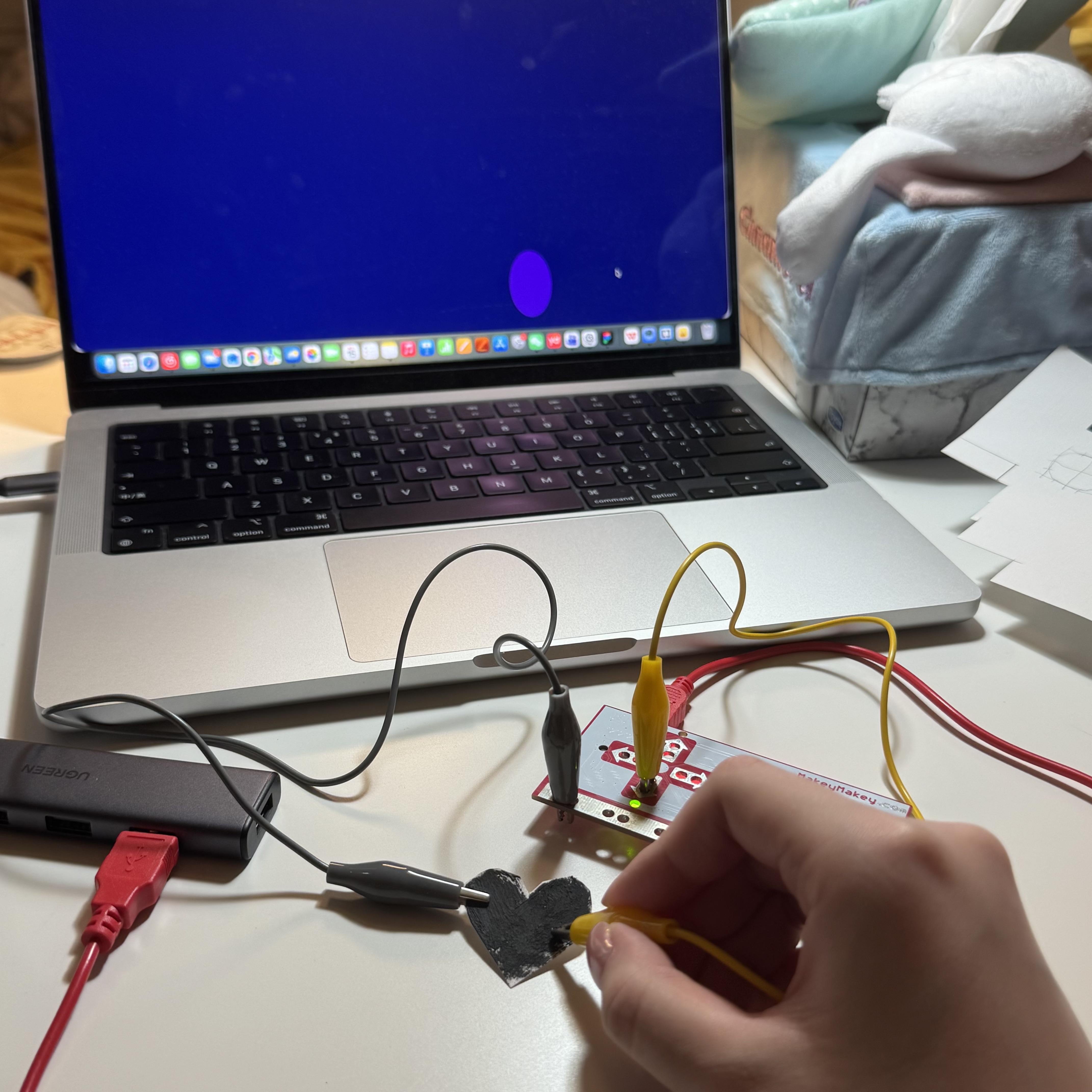 I connected the heart-shaped graphite button with the down arrow key and the ellipse moved to the buttom of the screen